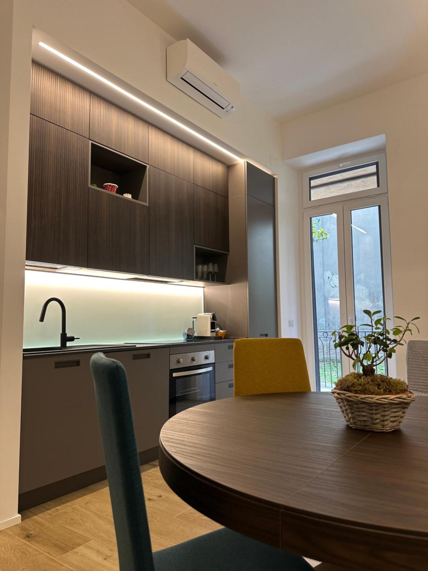 Lr Deluxe Apartments - Porta Venezia - Bilocale Con Giardino Privato Milão Exterior foto