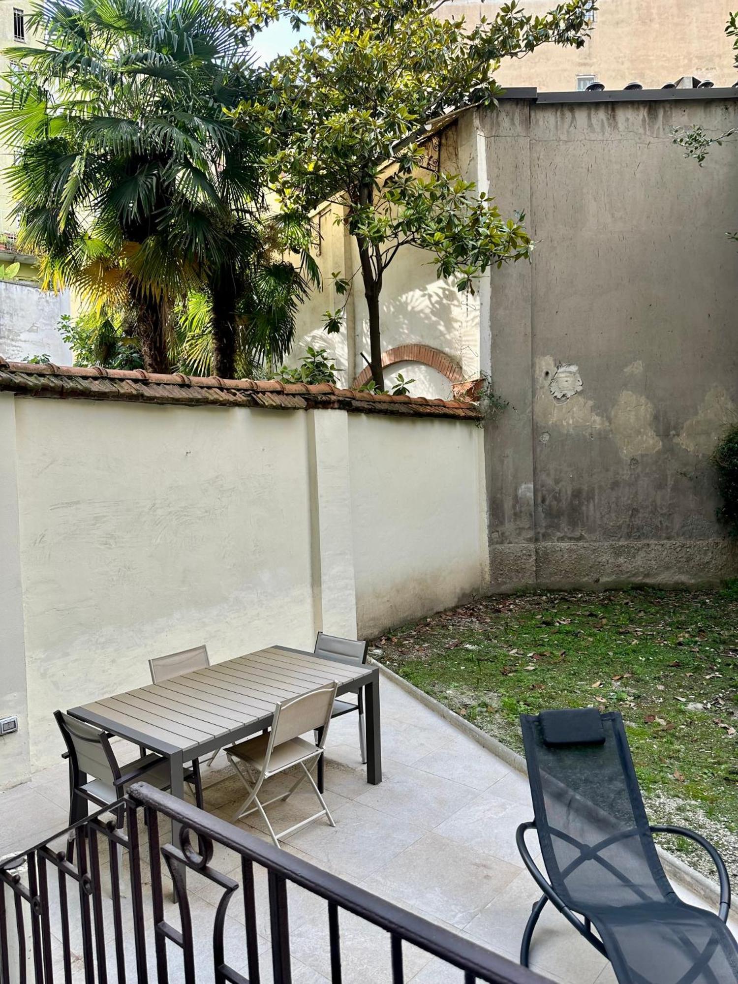 Lr Deluxe Apartments - Porta Venezia - Bilocale Con Giardino Privato Milão Exterior foto