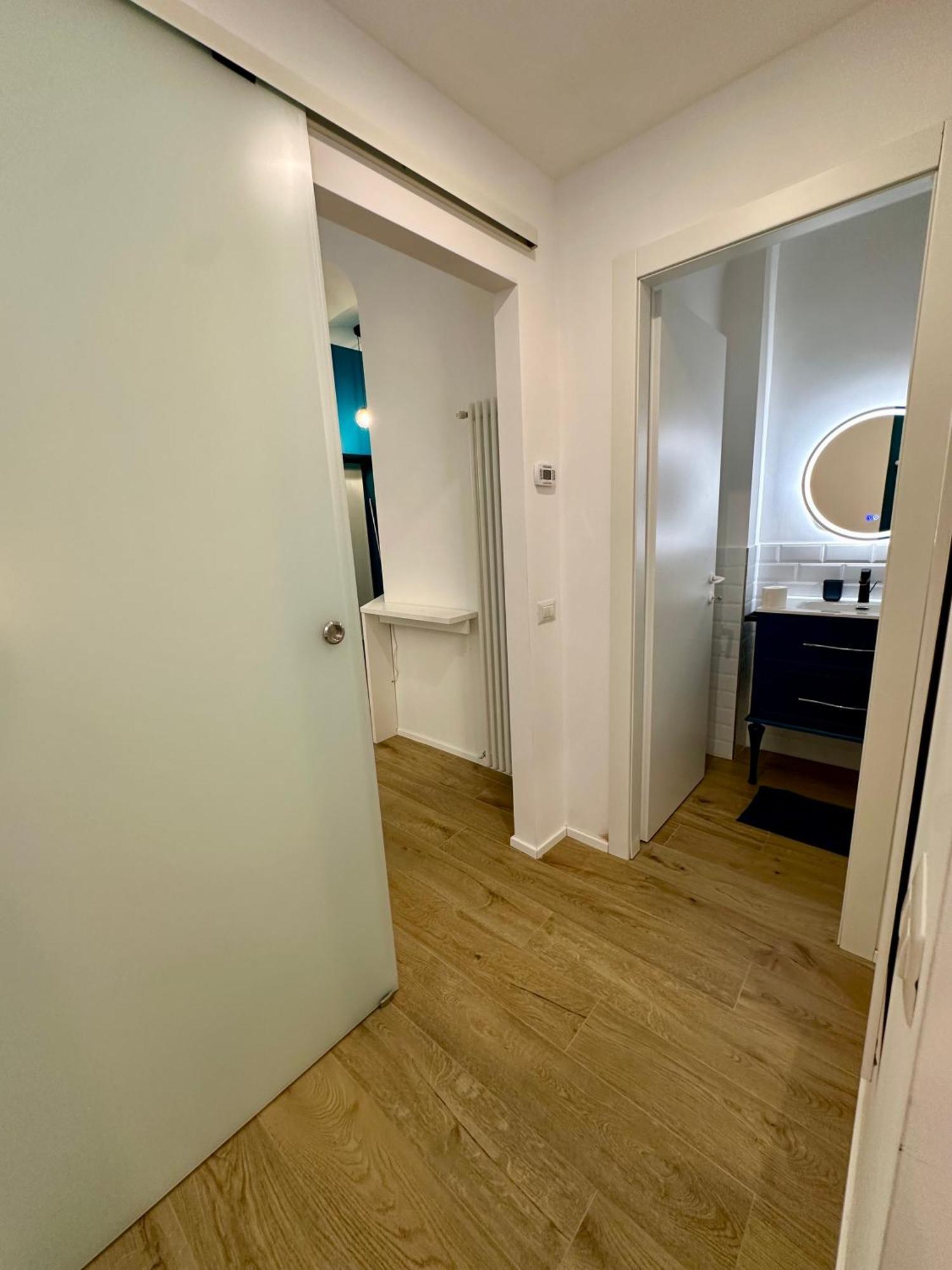 Lr Deluxe Apartments - Porta Venezia - Bilocale Con Giardino Privato Milão Exterior foto